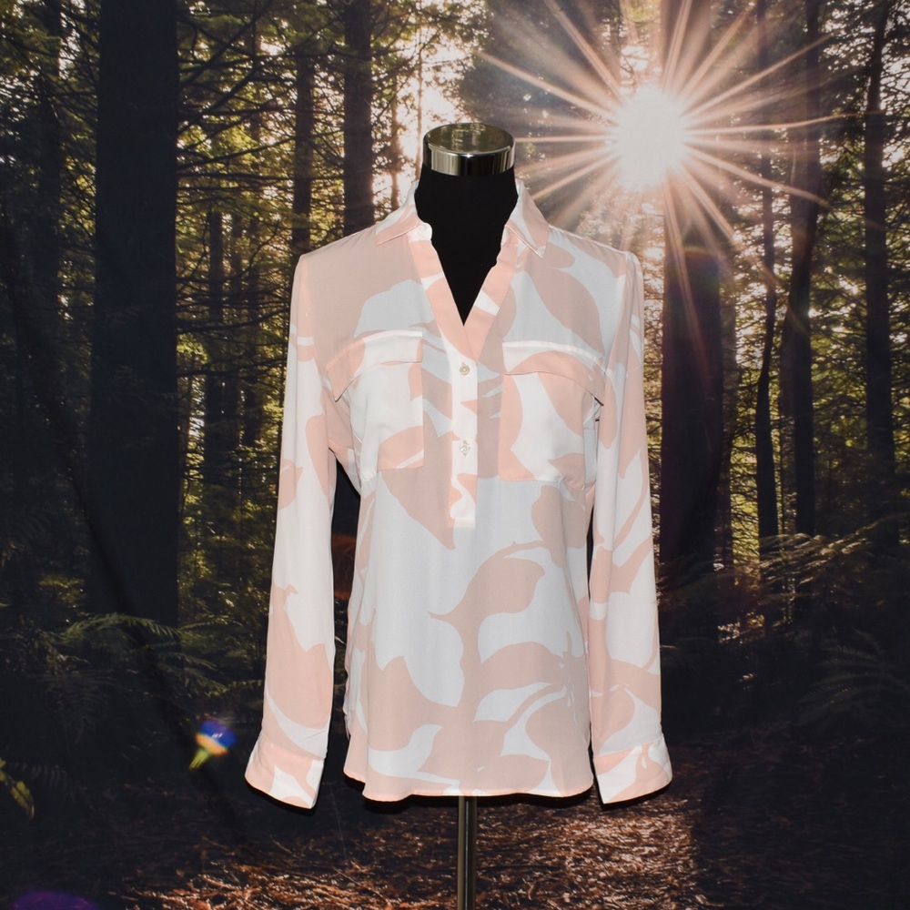 Floral Blouse 🌿